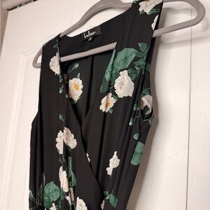 Lulu's Black Flowy Floral Maxi Dress (NWT)